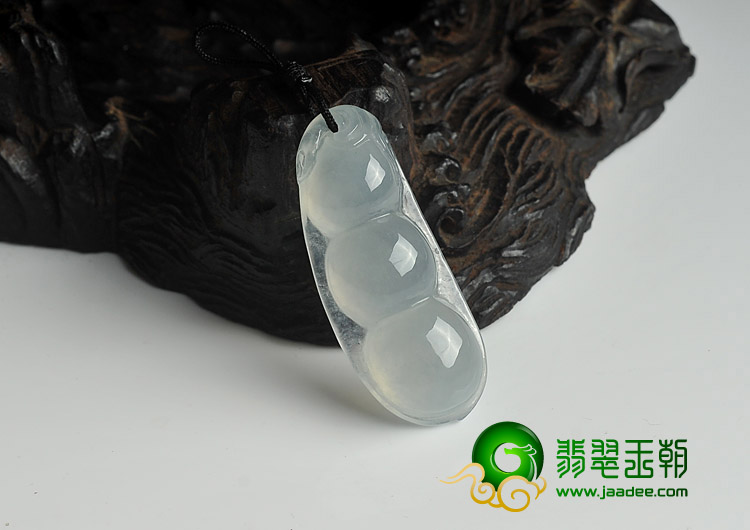 冰种晴水缅甸翡翠A货四季豆挂件