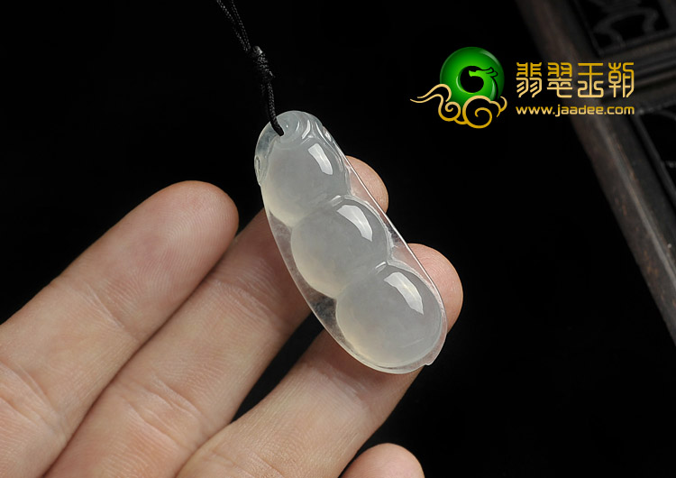 冰种晴水缅甸翡翠A货四季豆挂件