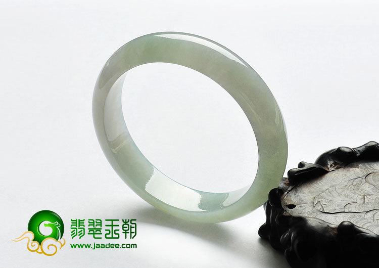 糯冰种晴水缅甸翡翠A货手镯（55.8mm）