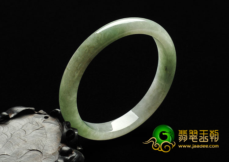 糯冰种晴水缅甸翡翠A货手镯（58.6mm）