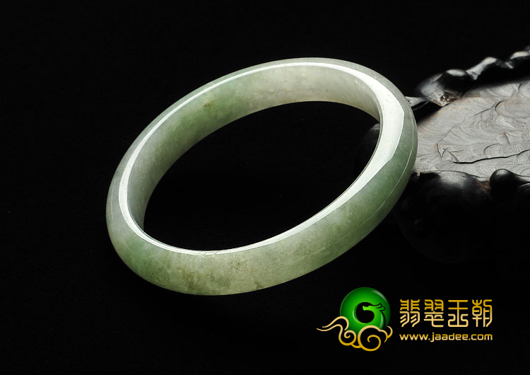 糯冰种晴水缅甸翡翠A货手镯（58.6mm）