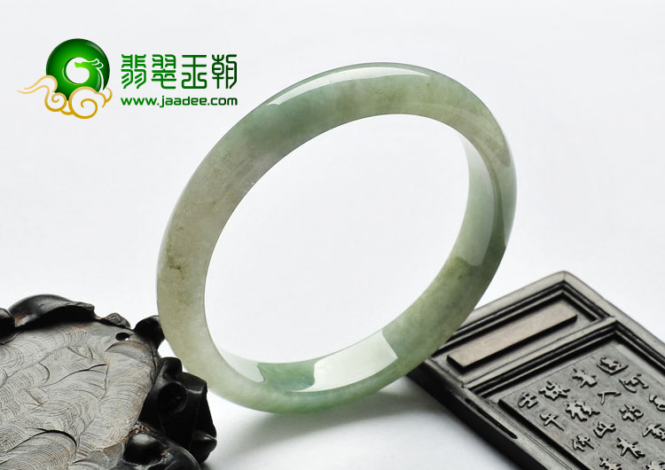 糯冰种晴水缅甸翡翠A货手镯（58.6mm）