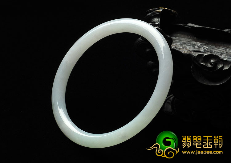 糯冰种晴水缅甸翡翠A货圆条手镯（58.9mm）