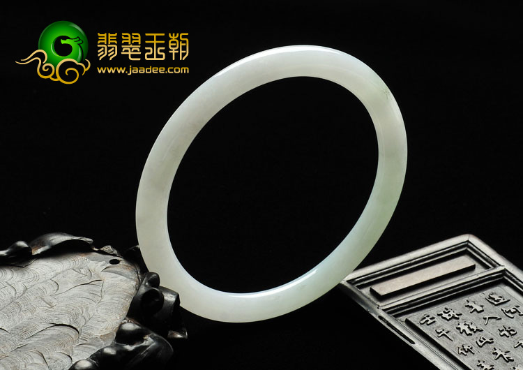 糯冰种晴水缅甸翡翠A货圆条手镯（58.9mm）
