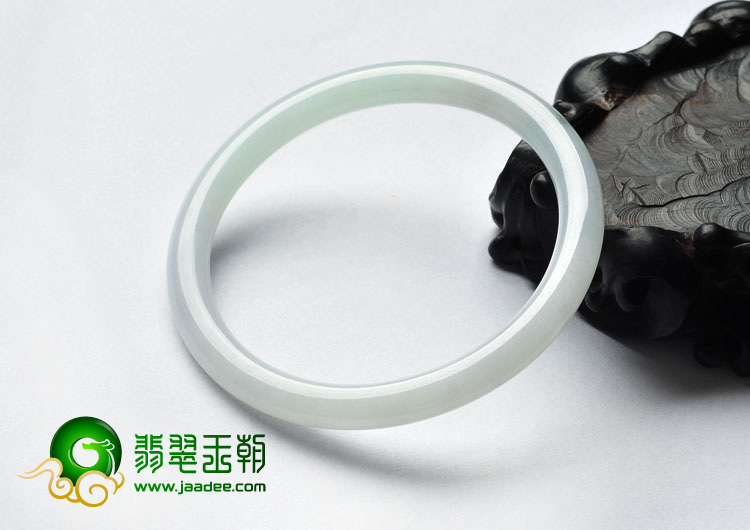 糯冰种晴水缅甸翡翠A货圆条手镯（58.9mm）