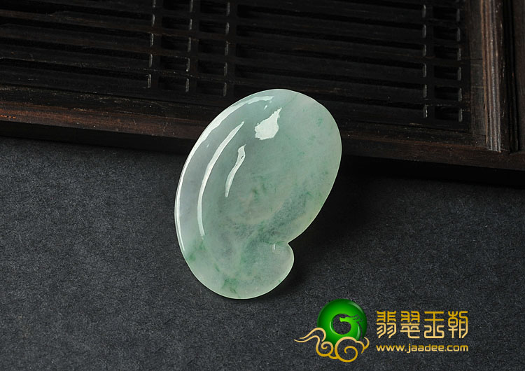冰种飘花缅甸翡翠A货观音头挂件