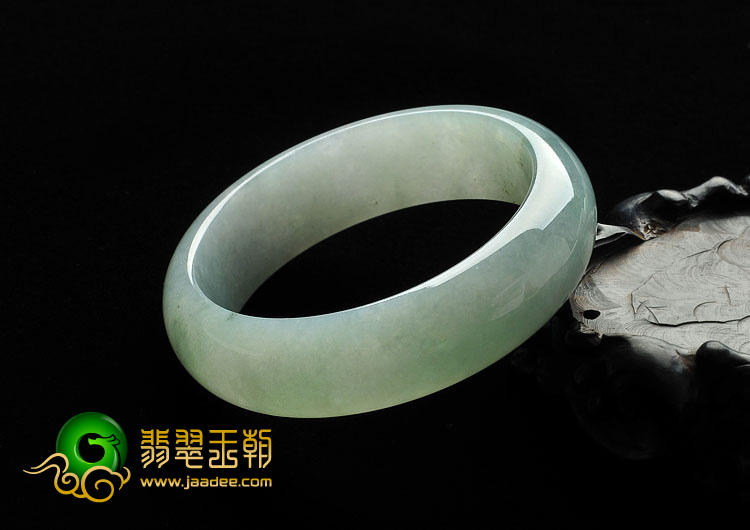 糯冰种晴水缅甸翡翠A货手镯（57.4mm）