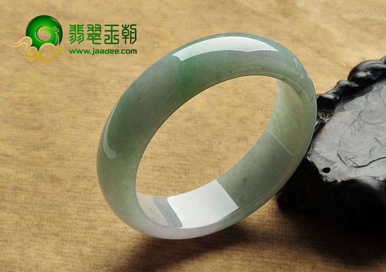 糯冰种晴水略飘翠缅甸翡翠A货手镯（59.1mm）