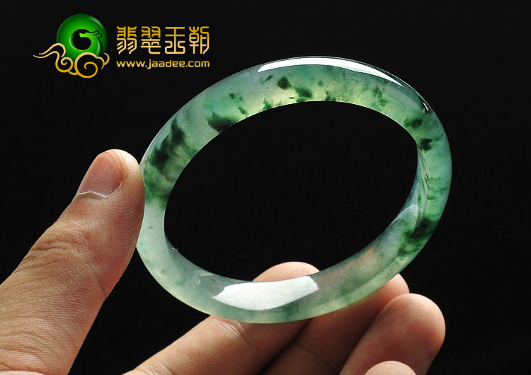 冰玻种飘花缅甸翡翠A货手镯（55.6mm）