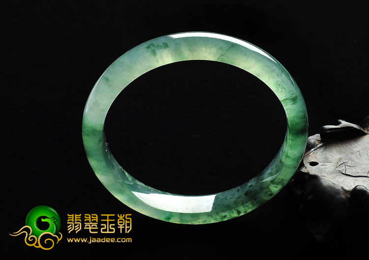 冰玻种飘花缅甸翡翠A货手镯（55.6mm）