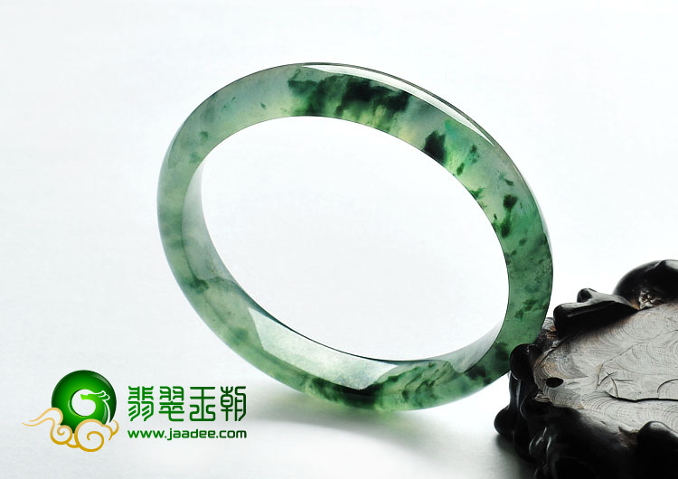 冰玻种飘花缅甸翡翠A货手镯（55.6mm）