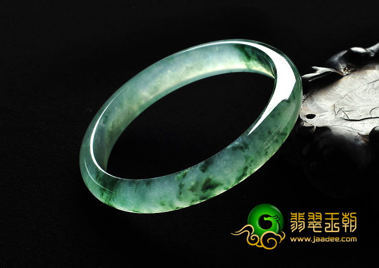 冰玻种飘花缅甸翡翠A货手镯（55.6mm）