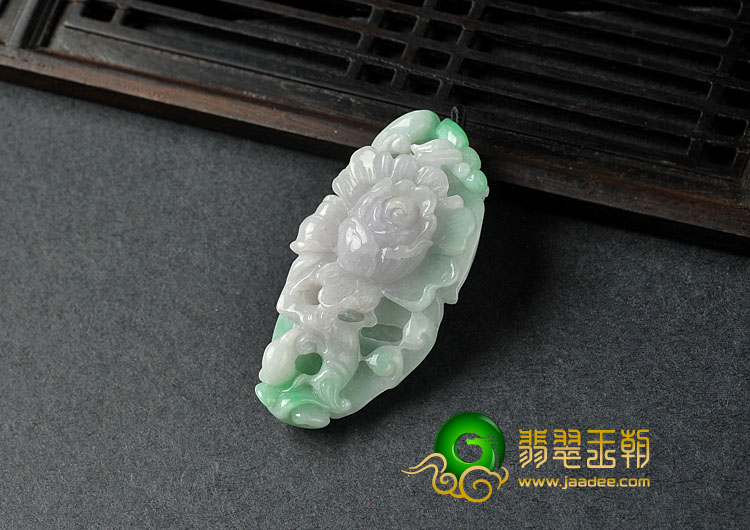 糯冰种春带彩缅甸翡翠A货花开富贵挂件
