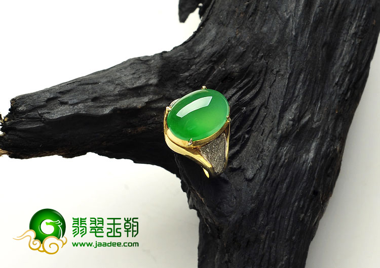 冰玻种阳绿缅甸翡翠A货戒面