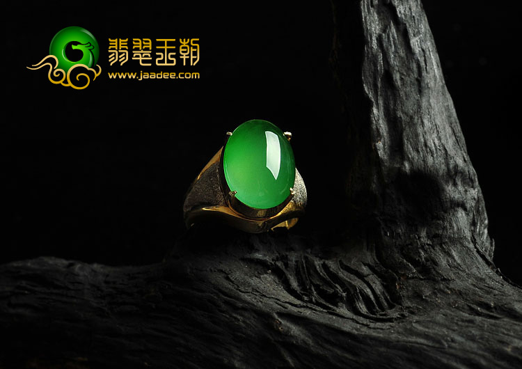 冰玻种阳绿缅甸翡翠A货戒面