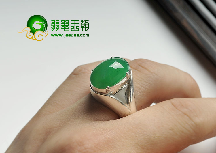 冰种正阳绿缅甸翡翠A货戒面