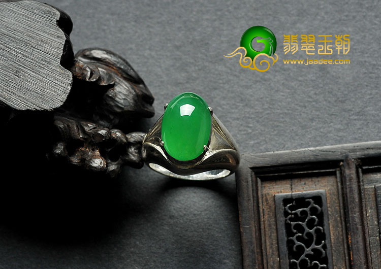 冰种正阳绿缅甸翡翠A货戒面