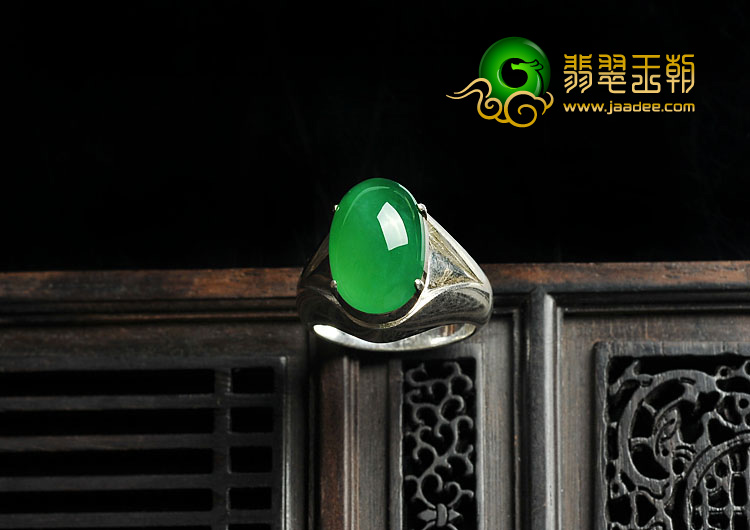 冰种正阳绿缅甸翡翠A货戒面