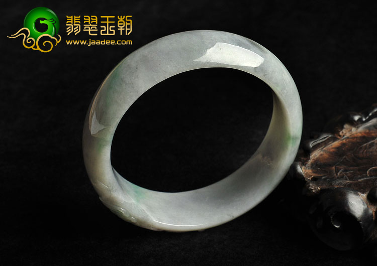 糯冰种飘翠缅甸翡翠A货雕花手镯（56.2mm）