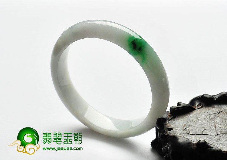 糯冰种飘翠缅甸翡翠A货手镯（55.8mm）