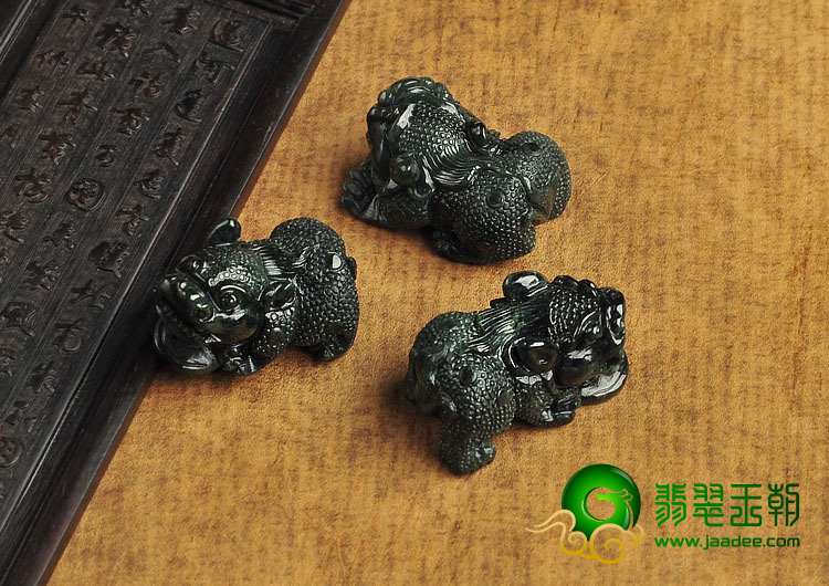 细糯种墨翠缅甸翡翠A货貔貅挂件（单价）
