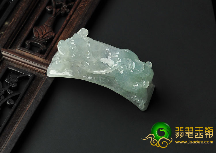 冰种晴水缅甸翡翠A货貔貅手环片/挂件