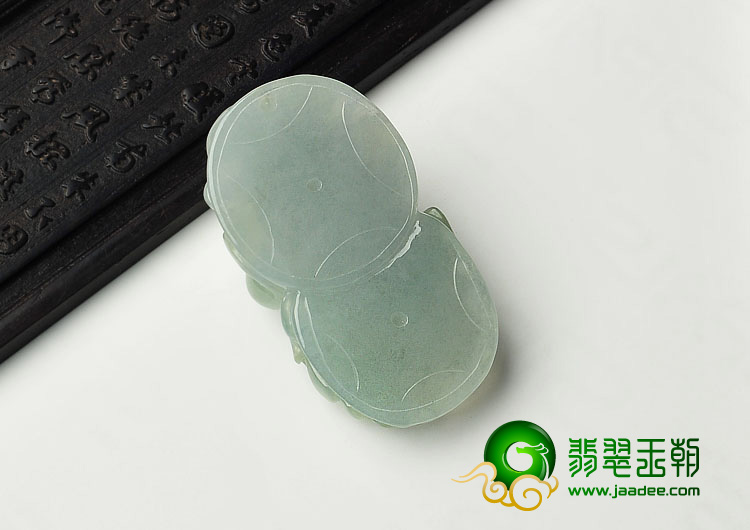 冰种晴水缅甸翡翠A货金蟾挂件