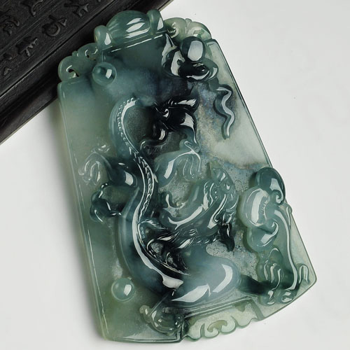 冰种晴水飘花缅甸翡翠A货龙牌挂件
