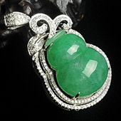 糯冰种阳绿缅甸翡翠A货满绿镶白金葫芦胸坠