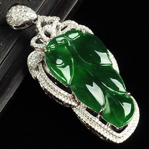 冰种菠菜绿缅甸翡翠A货镶白金金枝玉叶胸坠（真钻）