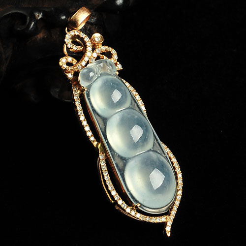 冰玻种晴水缅甸翡翠A货镶玫瑰金四季豆胸坠（真钻）