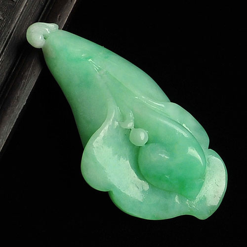 糯冰种翠色缅甸翡翠A货玉兰花挂件