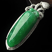 糯冰种阳绿缅甸翡翠A货镶白金满绿福瓜胸坠（真钻）