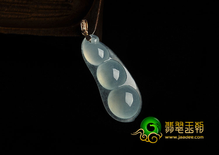 冰种晴水缅甸翡翠A货四季豆挂件