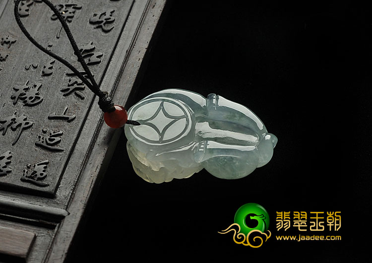 冰种飘花缅甸翡翠A货貔貅挂件