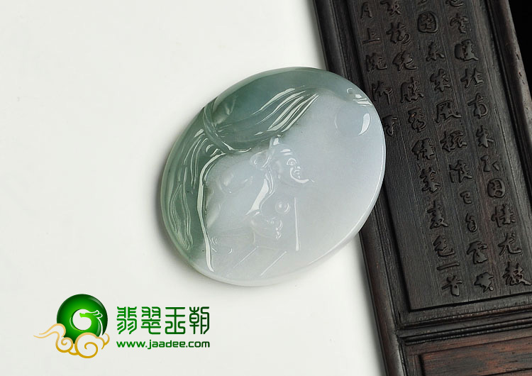 (超值推荐)糯冰种青色缅甸翡翠A货举杯邀明月挂件