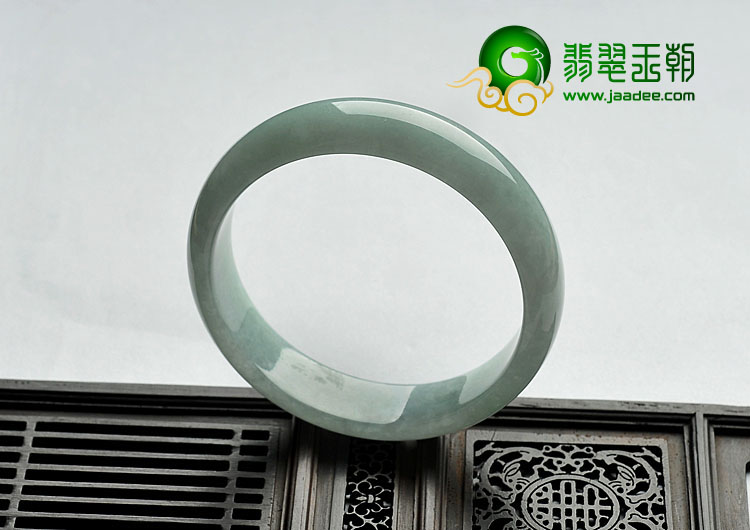 糯冰种晴水缅甸翡翠A货手镯（60.2mm）