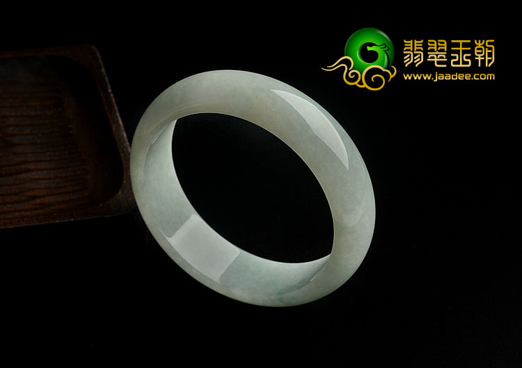 糯冰种晴水缅甸翡翠A货手镯（58.9mm）
