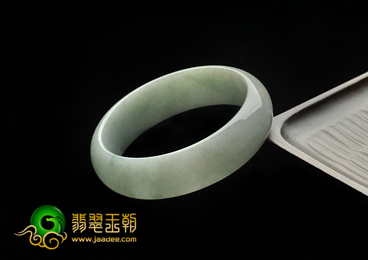 糯冰种晴水缅甸翡翠A货手镯（58.9mm）