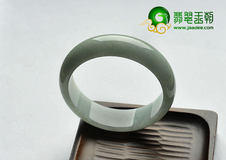 糯冰种晴水缅甸翡翠A货手镯（58.9mm）