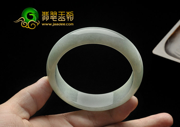 糯冰种晴水缅甸翡翠A货手镯（58.9mm）