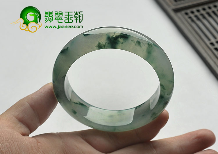 冰种飘花缅甸翡翠A货手镯（57.9mm）