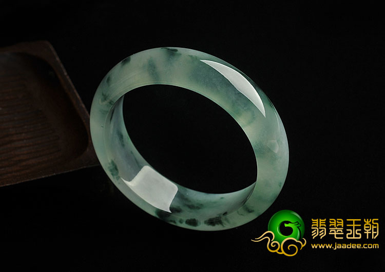 冰种飘花缅甸翡翠A货手镯（57.9mm）
