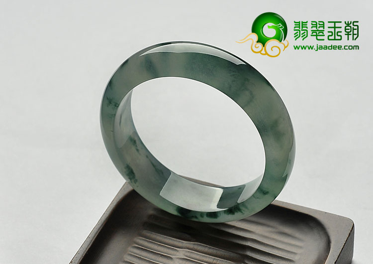 冰种飘花缅甸翡翠A货手镯（57.9mm）