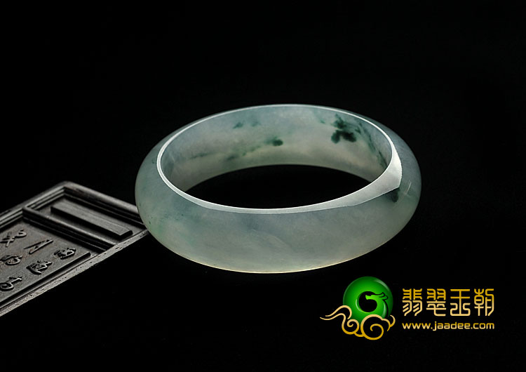 冰种飘花缅甸翡翠A货手镯（57.9mm）