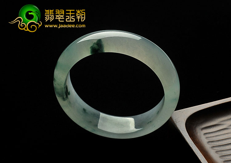 冰种飘花缅甸翡翠A货手镯（57.9mm）