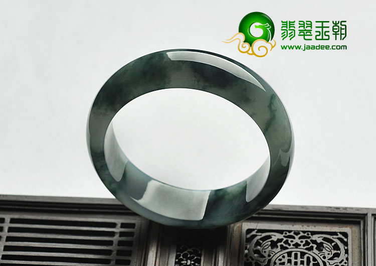 糯冰种飘花缅甸翡翠A货手镯（58.1mm）