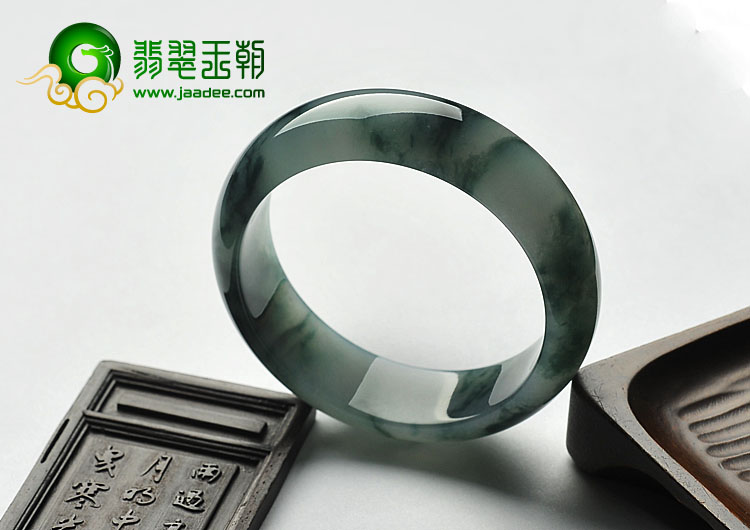 糯冰种飘花缅甸翡翠A货手镯（58.1mm）