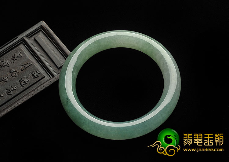 糯冰种晴水缅甸翡翠A货圆条手镯（54.9mm）