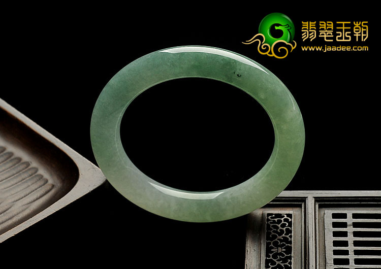 糯冰种晴水缅甸翡翠A货圆条手镯（54.9mm）